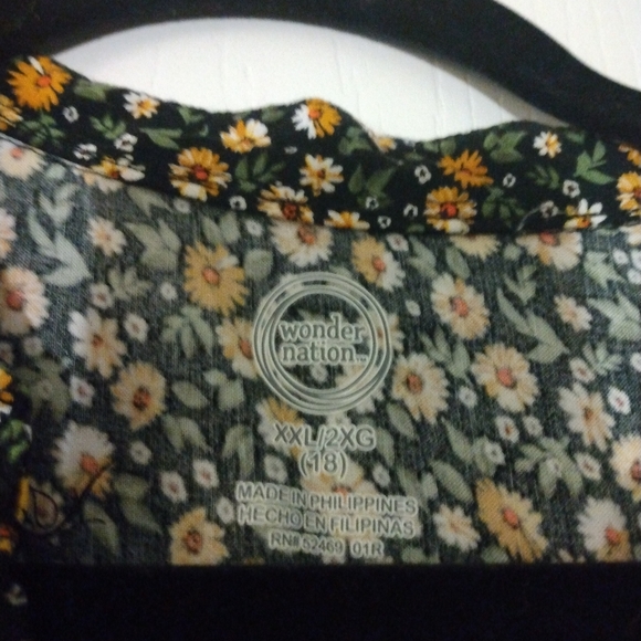 Junior size XXL (18) jumper - Picture 6 of 6